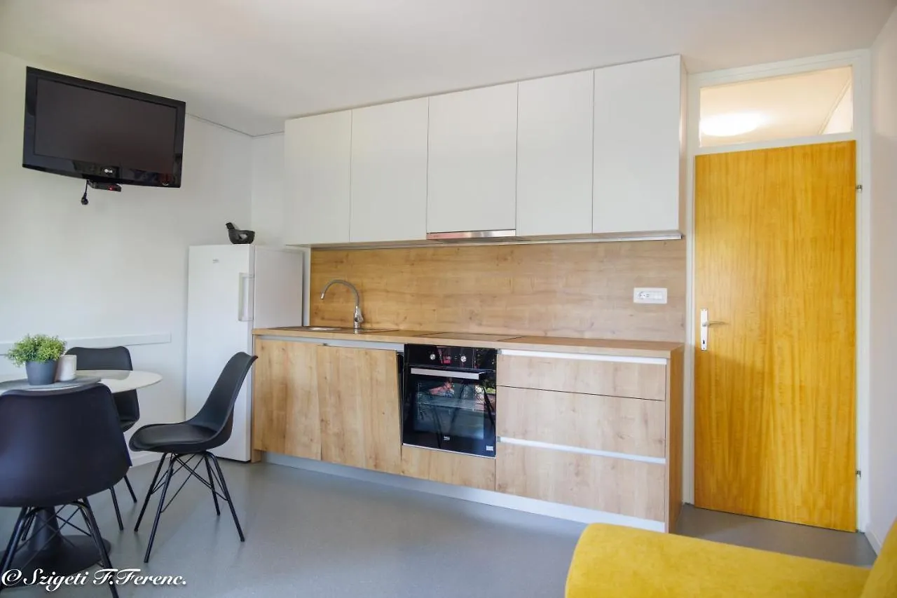 Captivating 1-Bed Apartment In Rijeka With Parking location